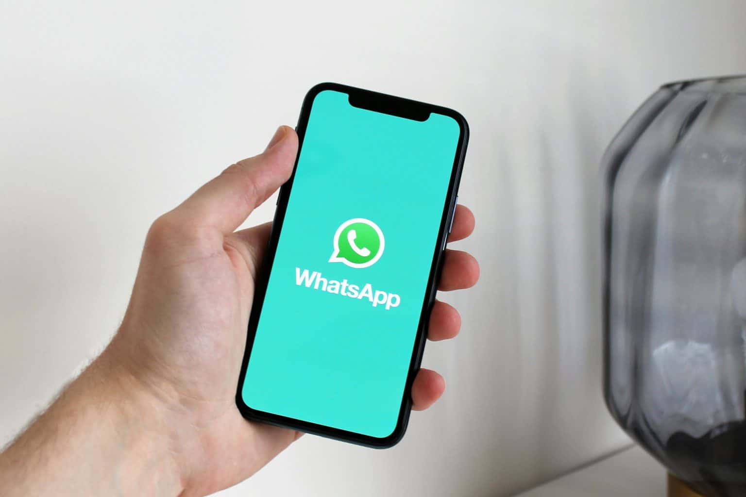 how-to-send-photos-as-documents-in-whatsapp-on-iphone